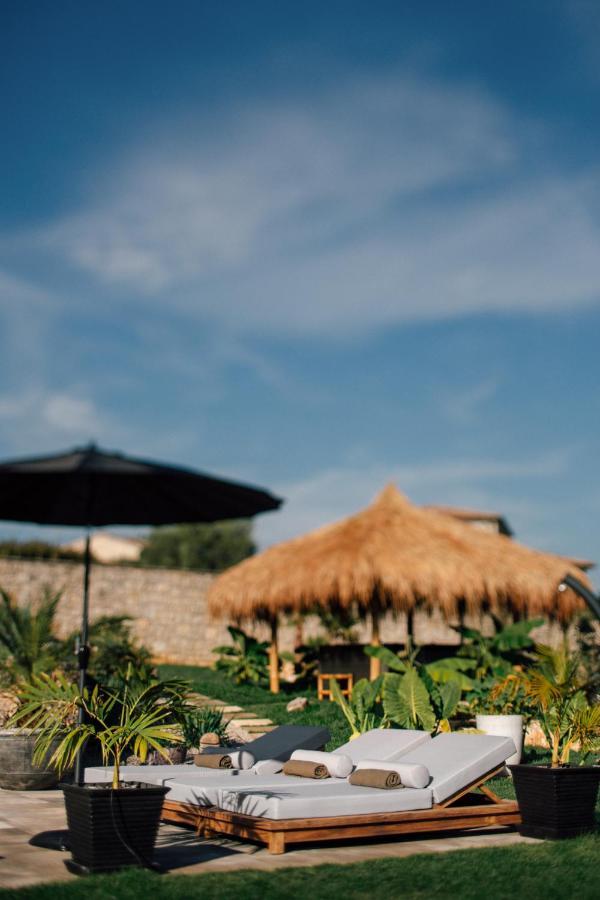 Villa Merapi Sveti Lovreč Pazenatički Exterior foto